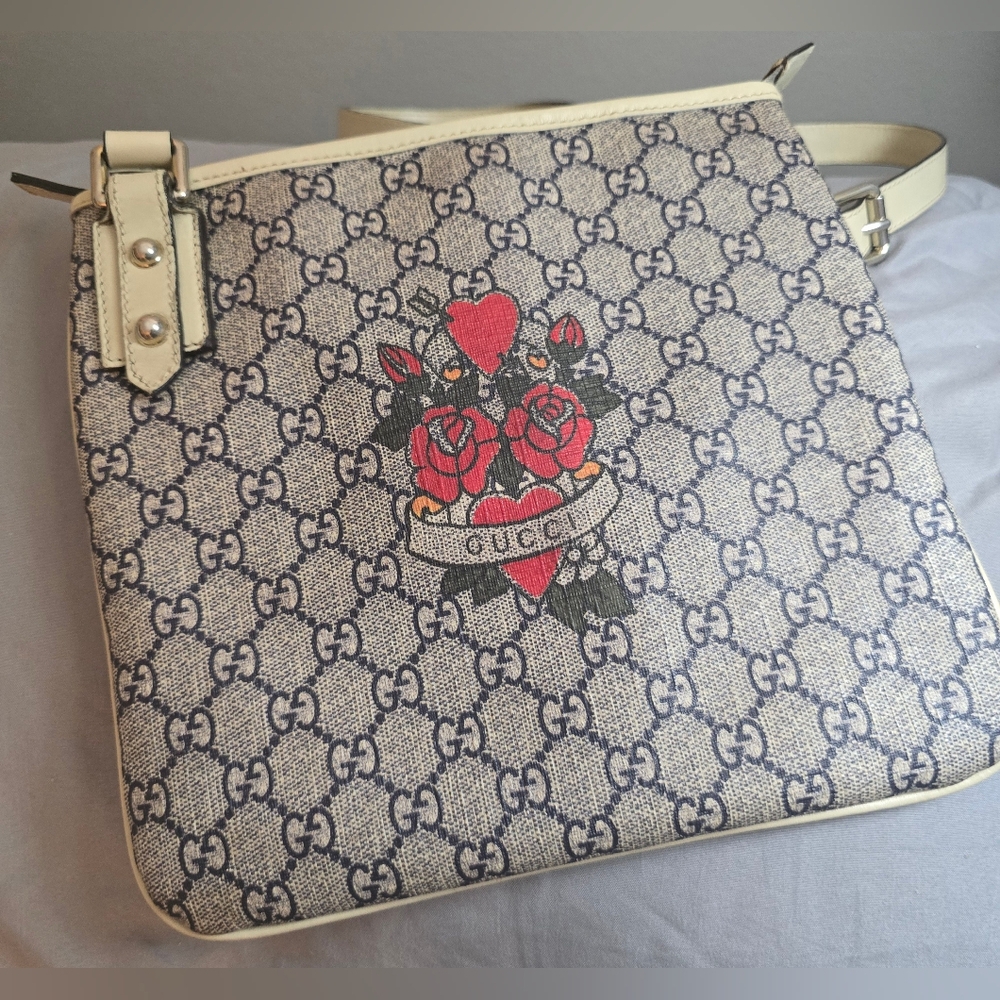 Gucci GG Supreme Coated Canvas Tattoo Collection Crossbody With Dust Bag - Picture 5 of 16